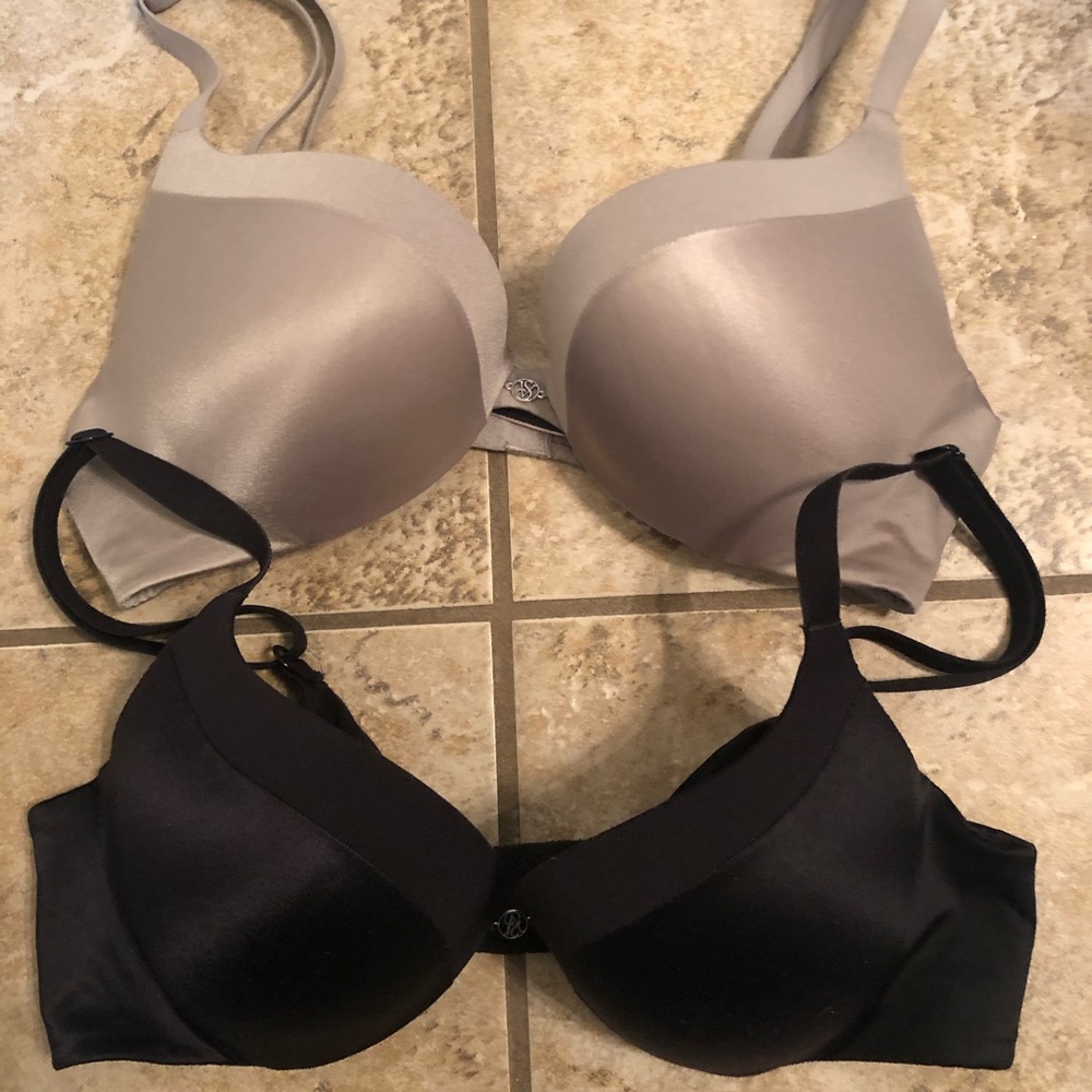 VICTORIA’S SECRET VERY SEXY PUSH UP BRA SIZE 32A